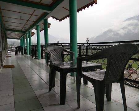 Hotel Him Parvat Manāli エクステリア 写真
